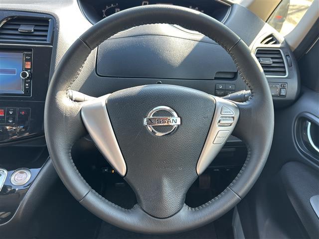 セレナ ハイウェイスター　Ｓ－ハイブリッド　純正ナビ　フリップダウンモニター　ブラインドスポットモニター　バックカメラ　クルーズコントロール　スペアキー１本　片側パワースライドドア　ビルトインＥＴＣ　スマートキー　純正１６インチアルミホイール（10枚目）