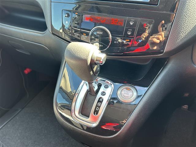 セレナ ハイウェイスター　Ｓ－ハイブリッド　純正ナビ　フリップダウンモニター　ブラインドスポットモニター　バックカメラ　クルーズコントロール　スペアキー１本　片側パワースライドドア　ビルトインＥＴＣ　スマートキー　純正１６インチアルミホイール（15枚目）