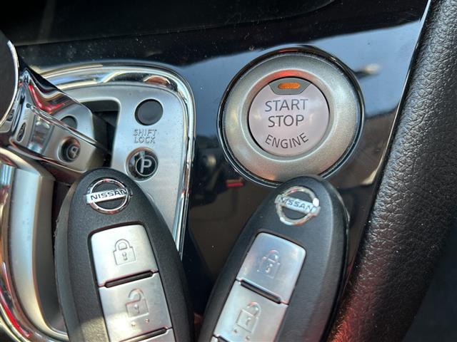 セレナ ハイウェイスター　Ｓ－ハイブリッド　純正ナビ　フリップダウンモニター　ブラインドスポットモニター　バックカメラ　クルーズコントロール　スペアキー１本　片側パワースライドドア　ビルトインＥＴＣ　スマートキー　純正１６インチアルミホイール（20枚目）