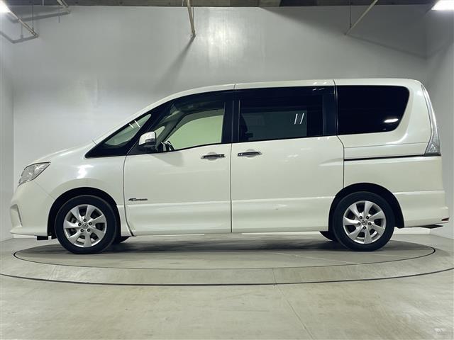 セレナ ハイウェイスター　Ｓ－ハイブリッド　純正ナビ　フリップダウンモニター　ブラインドスポットモニター　バックカメラ　クルーズコントロール　スペアキー１本　片側パワースライドドア　ビルトインＥＴＣ　スマートキー　純正１６インチアルミホイール（34枚目）