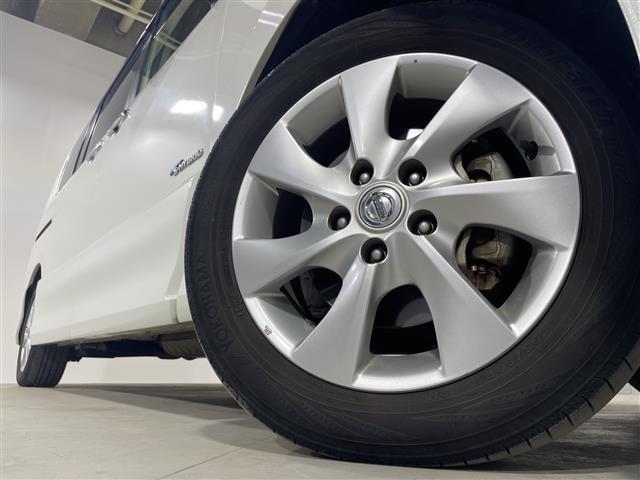 セレナ ハイウェイスター　Ｓ－ハイブリッド　純正ナビ　フリップダウンモニター　ブラインドスポットモニター　バックカメラ　クルーズコントロール　スペアキー１本　片側パワースライドドア　ビルトインＥＴＣ　スマートキー　純正１６インチアルミホイール（40枚目）