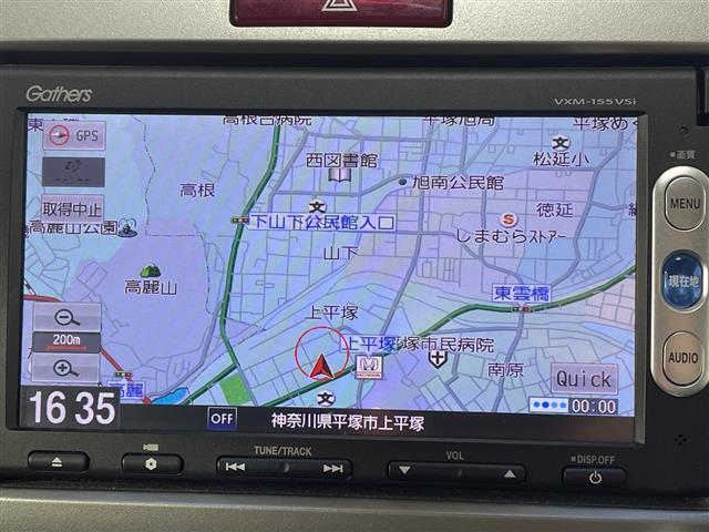 フリード Ｇ　エアロ　純正７インチインターナビ　片側パワースライドドア　バックカメラ　ＥＴＣ　スマートキー　ドライブレコーダー　純正１５インチＡＷ　純正フロアマット　ハーフレザーシート　スペアキー　取扱説明書　オートライト（9枚目）