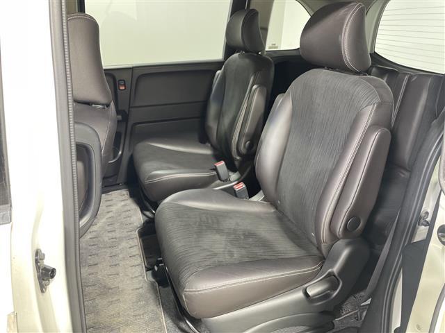 フリード Ｇ　エアロ　純正７インチインターナビ　片側パワースライドドア　バックカメラ　ＥＴＣ　スマートキー　ドライブレコーダー　純正１５インチＡＷ　純正フロアマット　ハーフレザーシート　スペアキー　取扱説明書　オートライト（27枚目）