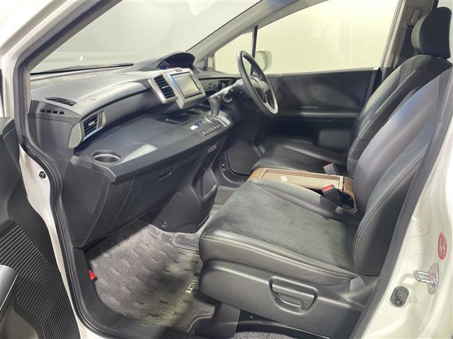 フリード Ｇ　エアロ　純正７インチインターナビ　片側パワースライドドア　バックカメラ　ＥＴＣ　スマートキー　ドライブレコーダー　純正１５インチＡＷ　純正フロアマット　ハーフレザーシート　スペアキー　取扱説明書　オートライト（29枚目）