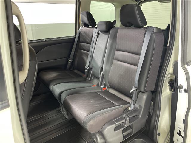 セレナ ハイウェイスターＧ　プロパイロット　純正８インチＳＤナビ　３６０°　両側電動　ハンズフリーオートスライドドア　後席モニター　ＥＴＣ　デジタルインナーミラー　ドラレコ　スマートキー　追従クルコン　純正１６インチＡＷ（28枚目）