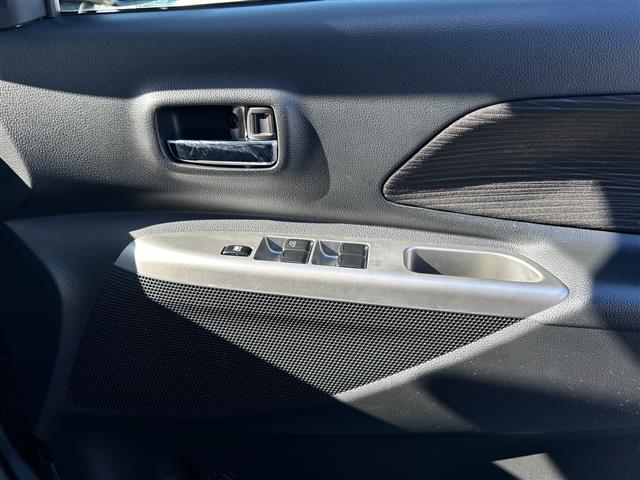 デイズルークス ハイウェイスター　Ｘ　純正ナビ　インテリジェントアラウンドビューモニター　両側パワースライドドア　前後ドライブレコーダー　ＥＴＣ　社外フロアマット　純正１４インチアルミホイール　フロント＆バックソナー　取扱説明書　保証書（19枚目）