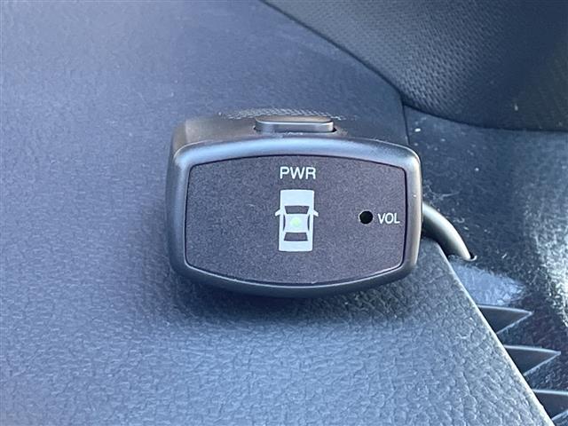 ヴォクシー ＺＳ　煌　純正９インチナビ　両側パワスラ　フリップダウンモニター　電動バックドア　トヨタセーフティセンス　クルーズコントロール　バックカメラ　コーナーセンサー　前側ドラレコ　ＥＴＣ２．０　レーンキープアシスト（9枚目）