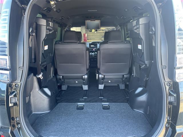 ヴォクシー ＺＳ　煌　純正９インチナビ　両側パワスラ　フリップダウンモニター　電動バックドア　トヨタセーフティセンス　クルーズコントロール　バックカメラ　コーナーセンサー　前側ドラレコ　ＥＴＣ２．０　レーンキープアシスト（27枚目）