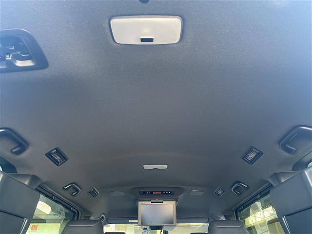 ヴォクシー ＺＳ　煌　純正９インチナビ　両側パワスラ　フリップダウンモニター　電動バックドア　トヨタセーフティセンス　クルーズコントロール　バックカメラ　コーナーセンサー　前側ドラレコ　ＥＴＣ２．０　レーンキープアシスト（28枚目）