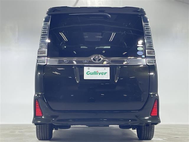 ヴォクシー ＺＳ　煌　純正９インチナビ　両側パワスラ　フリップダウンモニター　電動バックドア　トヨタセーフティセンス　クルーズコントロール　バックカメラ　コーナーセンサー　前側ドラレコ　ＥＴＣ２．０　レーンキープアシスト（35枚目）