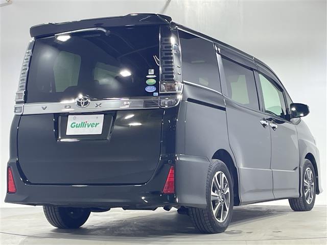 ヴォクシー ＺＳ　煌　純正９インチナビ　両側パワスラ　フリップダウンモニター　電動バックドア　トヨタセーフティセンス　クルーズコントロール　バックカメラ　コーナーセンサー　前側ドラレコ　ＥＴＣ２．０　レーンキープアシスト（36枚目）