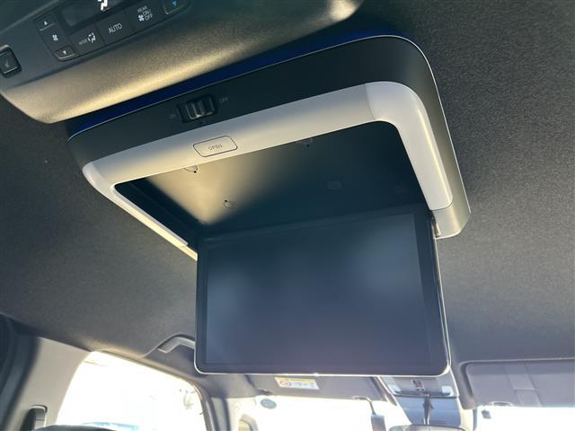 ステップワゴン e:HEVスパーダ プレミアムライン 純正11.4インチナビ 後席モニター ホンダセンシング 全周囲カメラ 電動リアゲート 両側パワースライドドア BSM オットマン ワンオーナー クルーズコントロール コーナーセンサー 純正AW(4枚目)