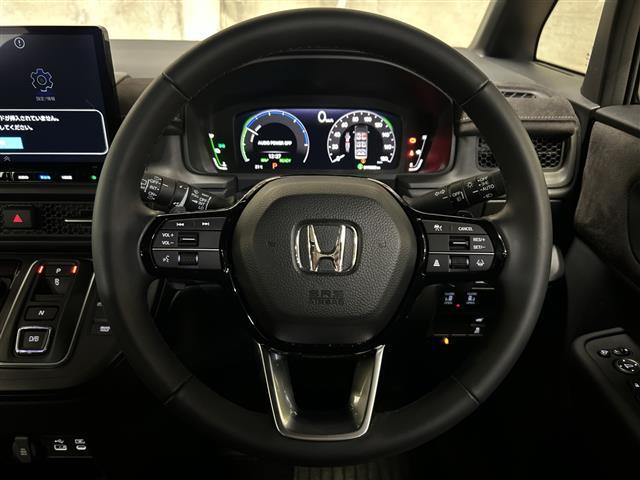 ステップワゴン e:HEVスパーダ プレミアムライン 純正11.4インチナビ 後席モニター ホンダセンシング 全周囲カメラ 電動リアゲート 両側パワースライドドア BSM オットマン ワンオーナー クルーズコントロール コーナーセンサー 純正AW(9枚目)