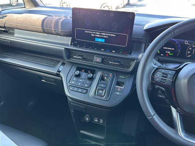 ステップワゴン e:HEVスパーダ プレミアムライン 純正11.4インチナビ 後席モニター ホンダセンシング 全周囲カメラ 電動リアゲート 両側パワースライドドア BSM オットマン ワンオーナー クルーズコントロール コーナーセンサー 純正AW(15枚目)