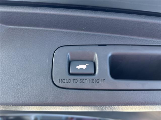 ステップワゴン e:HEVスパーダ プレミアムライン 純正11.4インチナビ 後席モニター ホンダセンシング 全周囲カメラ 電動リアゲート 両側パワースライドドア BSM オットマン ワンオーナー クルーズコントロール コーナーセンサー 純正AW(19枚目)