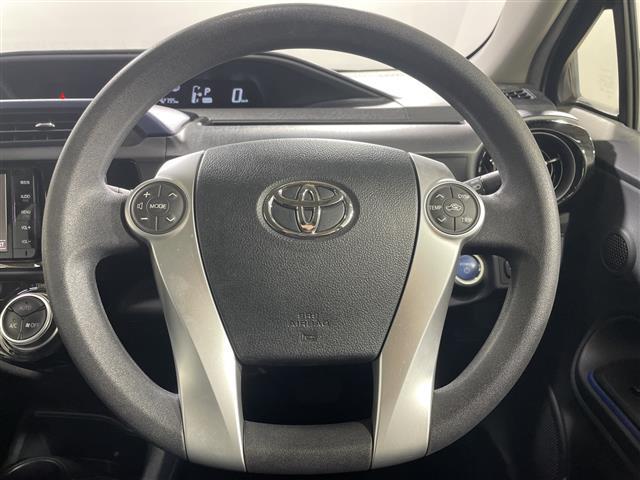 アクア S 純正SDナビ バックカメラ スマートキー ビルトインETC スマートキー プッシュスタート オートライト 純正フロアマット ドアバイザー フォグランプ 取扱説明書 フルセグ Bluetooth(10枚目)