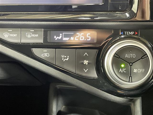 アクア S 純正SDナビ バックカメラ スマートキー ビルトインETC スマートキー プッシュスタート オートライト 純正フロアマット ドアバイザー フォグランプ 取扱説明書 フルセグ Bluetooth(15枚目)