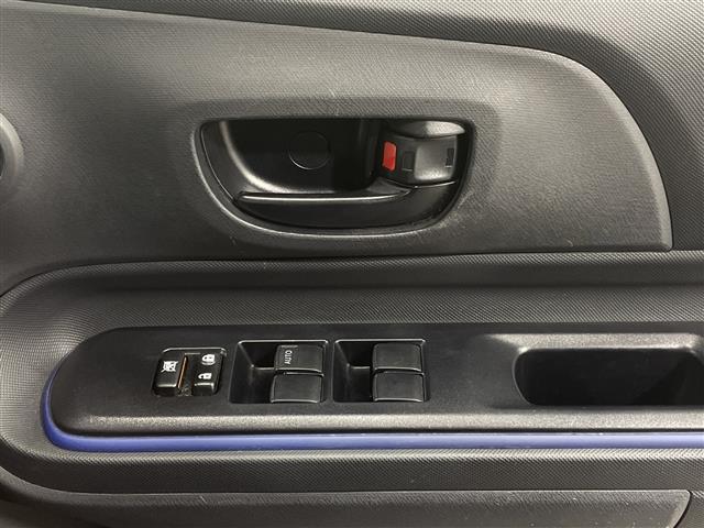 アクア S 純正SDナビ バックカメラ スマートキー ビルトインETC スマートキー プッシュスタート オートライト 純正フロアマット ドアバイザー フォグランプ 取扱説明書 フルセグ Bluetooth(19枚目)