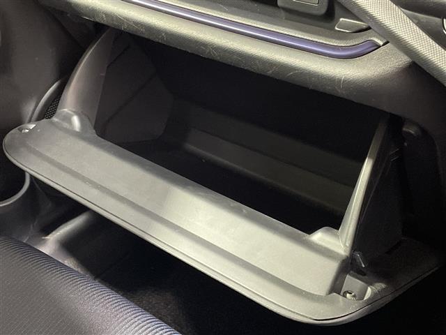 アクア S 純正SDナビ バックカメラ スマートキー ビルトインETC スマートキー プッシュスタート オートライト 純正フロアマット ドアバイザー フォグランプ 取扱説明書 フルセグ Bluetooth(20枚目)