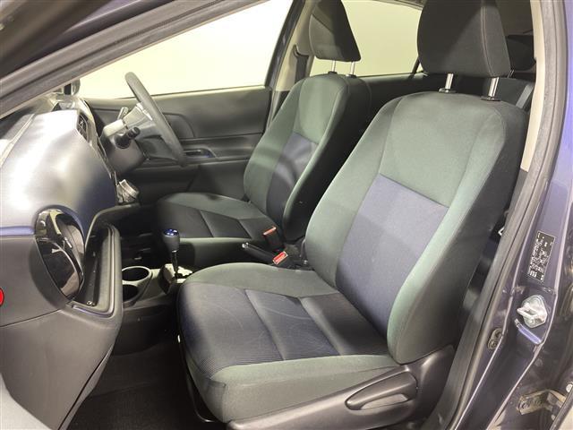 アクア S 純正SDナビ バックカメラ スマートキー ビルトインETC スマートキー プッシュスタート オートライト 純正フロアマット ドアバイザー フォグランプ 取扱説明書 フルセグ Bluetooth(27枚目)