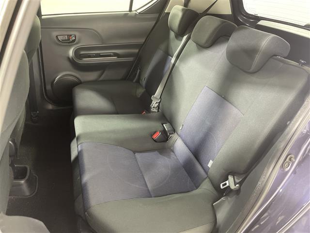 アクア S 純正SDナビ バックカメラ スマートキー ビルトインETC スマートキー プッシュスタート オートライト 純正フロアマット ドアバイザー フォグランプ 取扱説明書 フルセグ Bluetooth(29枚目)