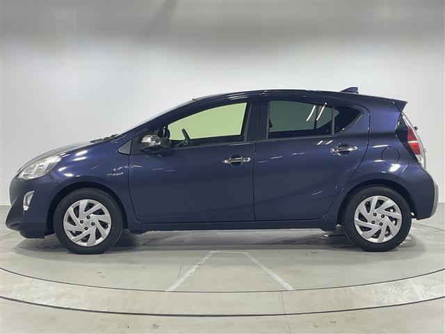 アクア S 純正SDナビ バックカメラ スマートキー ビルトインETC スマートキー プッシュスタート オートライト 純正フロアマット ドアバイザー フォグランプ 取扱説明書 フルセグ Bluetooth(32枚目)