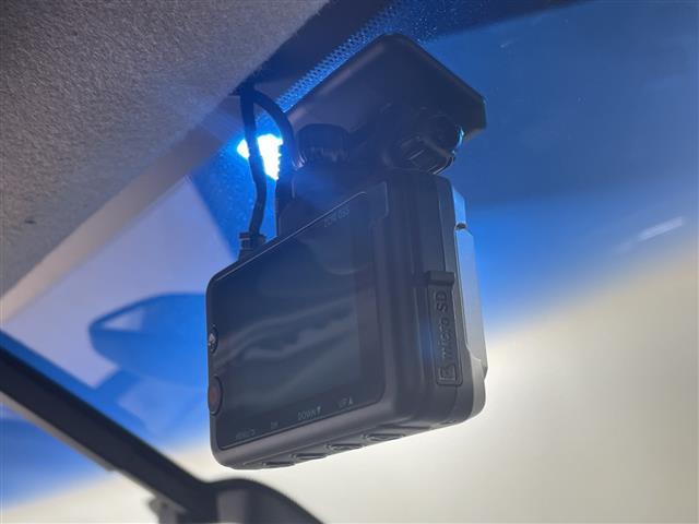 セレナ ハイウェイスターＧ　Ｓ－ハイブリッド　純正ナビ　片側電動　クルコン　ドラレコ前後　スマートキー　クルコン　１６インチＡＷ　オートライト　エマージェンシーブレーキ　横滑り防止装置　スペアキー　フルセグ　アイドリングストップ　プッシュスタート（7枚目）