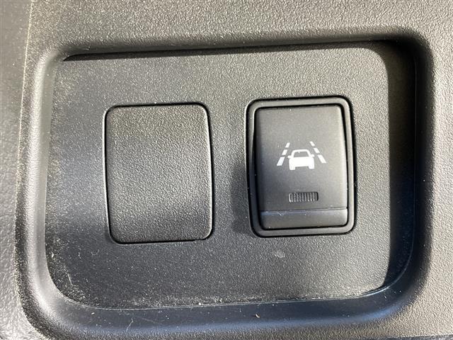 セレナ ハイウェイスターＧ　Ｓ－ハイブリッド　純正ナビ　片側電動　クルコン　ドラレコ前後　スマートキー　クルコン　１６インチＡＷ　オートライト　エマージェンシーブレーキ　横滑り防止装置　スペアキー　フルセグ　アイドリングストップ　プッシュスタート（17枚目）