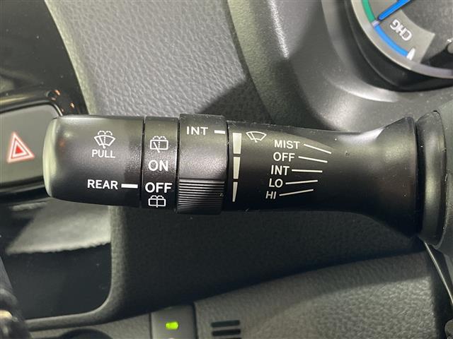 ヴィッツ ハイブリッドＵ　純正ナビ　バックカメラ　セーフティセンスＣ　シートヒーター　クルーズコントロール　ＥＴＣ　前方ドライブレコーダー　衝突被害軽減ブレーキ　プッシュスタート　スマートキー　オートライト　プッシュスタート（19枚目）