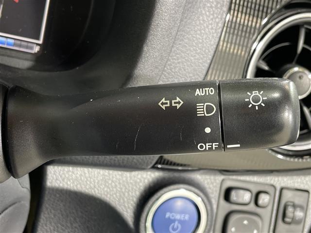 ヴィッツ ハイブリッドＵ　純正ナビ　バックカメラ　セーフティセンスＣ　シートヒーター　クルーズコントロール　ＥＴＣ　前方ドライブレコーダー　衝突被害軽減ブレーキ　プッシュスタート　スマートキー　オートライト　プッシュスタート（20枚目）