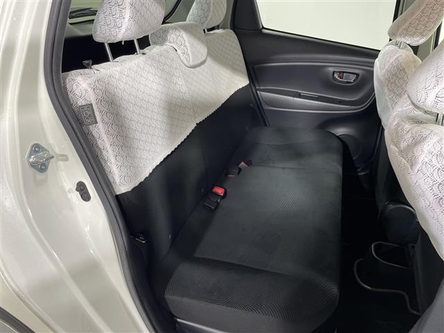 ヴィッツ ハイブリッドＵ　純正ナビ　バックカメラ　セーフティセンスＣ　シートヒーター　クルーズコントロール　ＥＴＣ　前方ドライブレコーダー　衝突被害軽減ブレーキ　プッシュスタート　スマートキー　オートライト　プッシュスタート（25枚目）