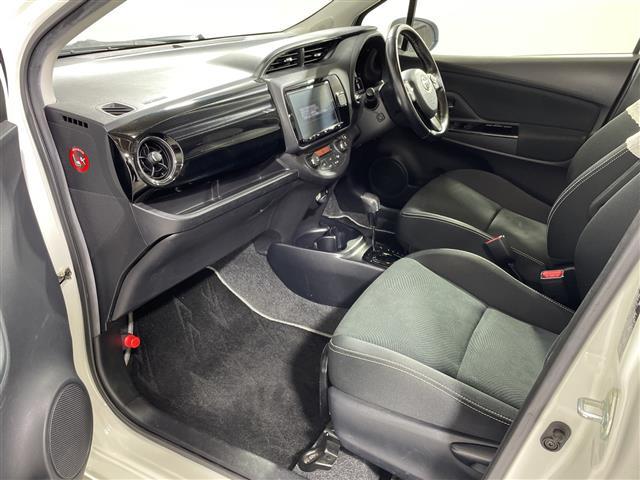 ヴィッツ ハイブリッドＵ　純正ナビ　バックカメラ　セーフティセンスＣ　シートヒーター　クルーズコントロール　ＥＴＣ　前方ドライブレコーダー　衝突被害軽減ブレーキ　プッシュスタート　スマートキー　オートライト　プッシュスタート（31枚目）