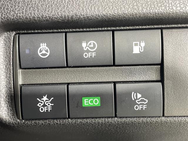 リーフ Ｇ　純正ナビ　デジタルインナーミラー　クルーズコントロール　ブラインドスポットモニター　前側ドライブレコーダー　シートヒーター　バックカメラ　ＥＴＣ　純正フロアマット　ＬＥＤヘッドライト　純正１７ＡＷ（9枚目）