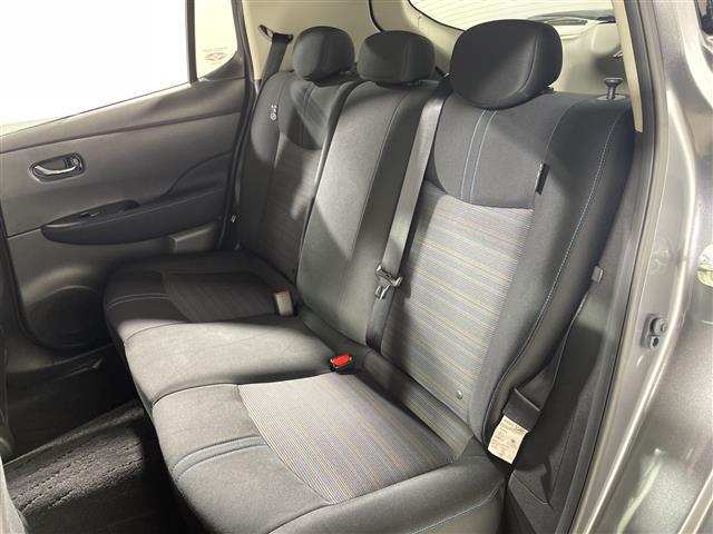 リーフ Ｇ　純正ナビ　デジタルインナーミラー　クルーズコントロール　ブラインドスポットモニター　前側ドライブレコーダー　シートヒーター　バックカメラ　ＥＴＣ　純正フロアマット　ＬＥＤヘッドライト　純正１７ＡＷ（28枚目）