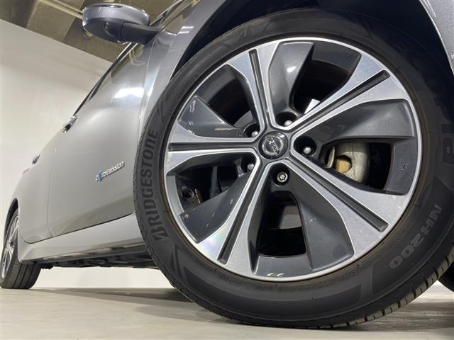 リーフ Ｇ　純正ナビ　デジタルインナーミラー　クルーズコントロール　ブラインドスポットモニター　前側ドライブレコーダー　シートヒーター　バックカメラ　ＥＴＣ　純正フロアマット　ＬＥＤヘッドライト　純正１７ＡＷ（38枚目）