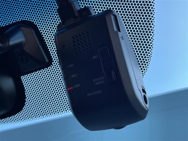 フリード G 純正ナビ 両側パワースライドドア ホンダセンシング クルーズコントロール 前側ドライブレコーダー バックカメラ シートヒーター ETC スマートキー LEDヘッドライト オートライト 衝突軽減システム(4枚目)