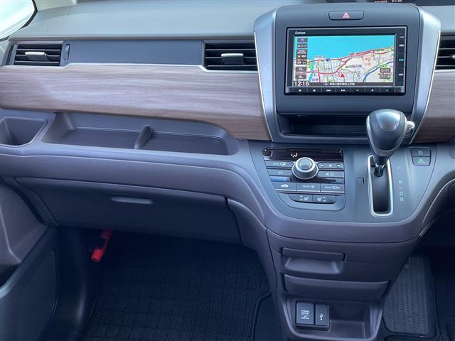 フリード G 純正ナビ 両側パワースライドドア ホンダセンシング クルーズコントロール 前側ドライブレコーダー バックカメラ シートヒーター ETC スマートキー LEDヘッドライト オートライト 衝突軽減システム(13枚目)