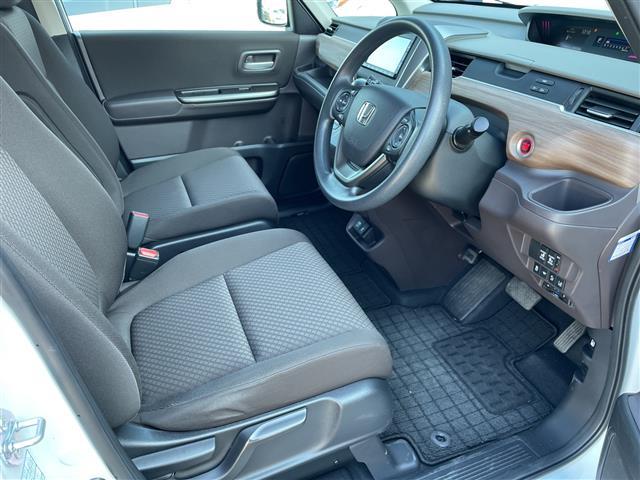 フリード G 純正ナビ 両側パワースライドドア ホンダセンシング クルーズコントロール 前側ドライブレコーダー バックカメラ シートヒーター ETC スマートキー LEDヘッドライト オートライト 衝突軽減システム(22枚目)