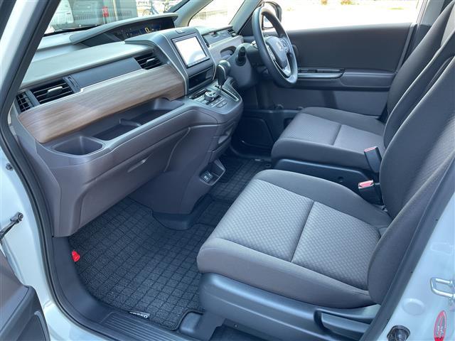 フリード G 純正ナビ 両側パワースライドドア ホンダセンシング クルーズコントロール 前側ドライブレコーダー バックカメラ シートヒーター ETC スマートキー LEDヘッドライト オートライト 衝突軽減システム(30枚目)