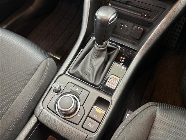 店頭在庫以外にも全国約４万台※の在庫から、ぴったりな１台をご提案します！※２０２３年１０月現在の在庫台数です。売約済の可能性があります。