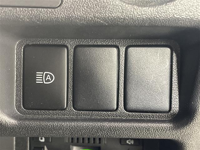 ハイエースバン 　ＡＬＰＩＮＥ１１インチナビ　ＴＲＤバンパーフォグ　ＴＲＤマットガード　ワンオーナー　ドラレコ前後　デジタルインナーミラー　バックカメラ　ハーフレザーシート　スペアキー　フロアマット　社外ＡＷ　禁煙車（7枚目）