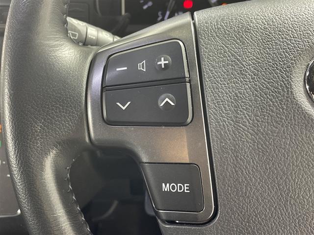 ハイエースバン 　ＡＬＰＩＮＥ１１インチナビ　ＴＲＤバンパーフォグ　ＴＲＤマットガード　ワンオーナー　ドラレコ前後　デジタルインナーミラー　バックカメラ　ハーフレザーシート　スペアキー　フロアマット　社外ＡＷ　禁煙車（10枚目）