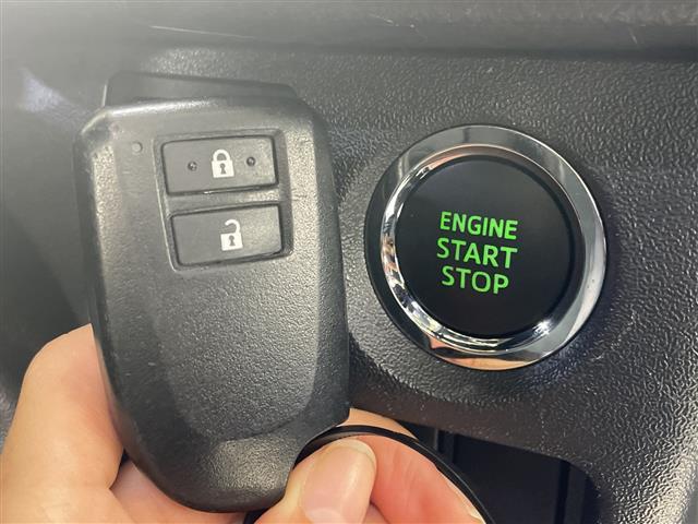 ハイエースバン 　ＡＬＰＩＮＥ１１インチナビ　ＴＲＤバンパーフォグ　ＴＲＤマットガード　ワンオーナー　ドラレコ前後　デジタルインナーミラー　バックカメラ　ハーフレザーシート　スペアキー　フロアマット　社外ＡＷ　禁煙車（20枚目）