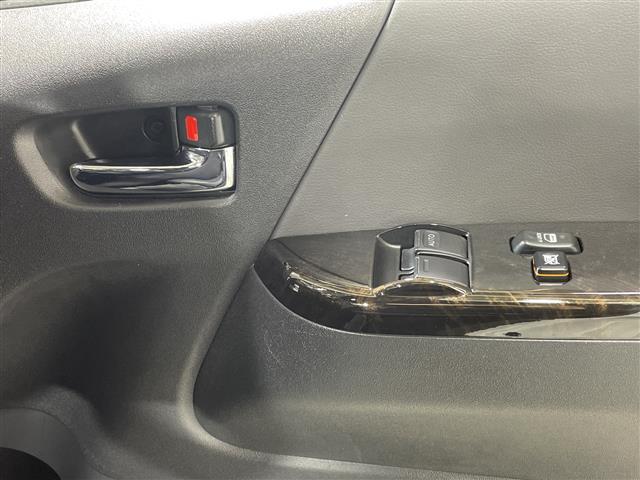 ハイエースバン 　ＡＬＰＩＮＥ１１インチナビ　ＴＲＤバンパーフォグ　ＴＲＤマットガード　ワンオーナー　ドラレコ前後　デジタルインナーミラー　バックカメラ　ハーフレザーシート　スペアキー　フロアマット　社外ＡＷ　禁煙車（21枚目）