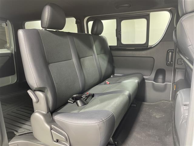 ハイエースバン 　ＡＬＰＩＮＥ１１インチナビ　ＴＲＤバンパーフォグ　ＴＲＤマットガード　ワンオーナー　ドラレコ前後　デジタルインナーミラー　バックカメラ　ハーフレザーシート　スペアキー　フロアマット　社外ＡＷ　禁煙車（24枚目）