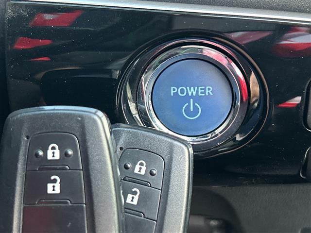 プリウス Ｓツーリングセレクション　純正７型ナビ　Ｂカメラ　モデリスタエアロ　合皮シート　シートヒーター　トヨタセーフティセンスＰ　ＥＴＣ　ＬＥＤ　フォグランプ　スマートキー　純１７ＡＷ　追従クルコン　ＬＤＡ　ＰＣＳ　マット　スペアキー（19枚目）