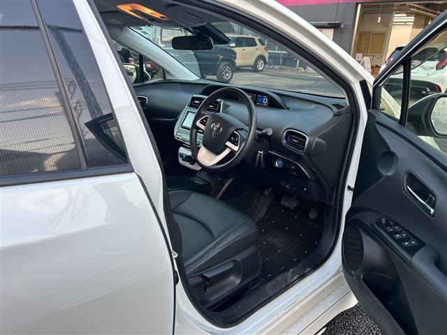 プリウス Ｓツーリングセレクション　純正７型ナビ　Ｂカメラ　モデリスタエアロ　合皮シート　シートヒーター　トヨタセーフティセンスＰ　ＥＴＣ　ＬＥＤ　フォグランプ　スマートキー　純１７ＡＷ　追従クルコン　ＬＤＡ　ＰＣＳ　マット　スペアキー（23枚目）