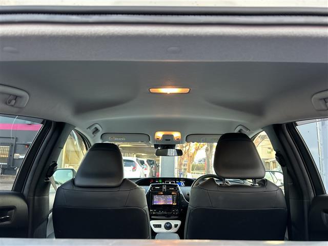 プリウス Ｓツーリングセレクション　純正７型ナビ　Ｂカメラ　モデリスタエアロ　合皮シート　シートヒーター　トヨタセーフティセンスＰ　ＥＴＣ　ＬＥＤ　フォグランプ　スマートキー　純１７ＡＷ　追従クルコン　ＬＤＡ　ＰＣＳ　マット　スペアキー（27枚目）