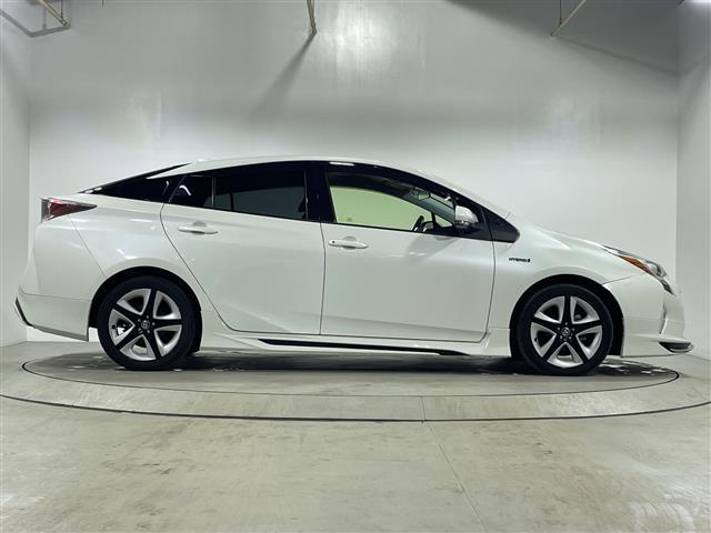 プリウス Ｓツーリングセレクション　純正７型ナビ　Ｂカメラ　モデリスタエアロ　合皮シート　シートヒーター　トヨタセーフティセンスＰ　ＥＴＣ　ＬＥＤ　フォグランプ　スマートキー　純１７ＡＷ　追従クルコン　ＬＤＡ　ＰＣＳ　マット　スペアキー（37枚目）