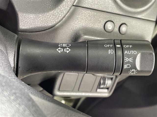 ノート メダリスト　純正７インチナビ　アラウンドビューモニター　ハーフレザーシート　フロアマット　フォグランプ　オートライト　電動格納ミラー　スマートキー　純正１４インチＡＷ　　プッシュスタート　Ｂｌｕｅｔｏｏｔｈ（16枚目）